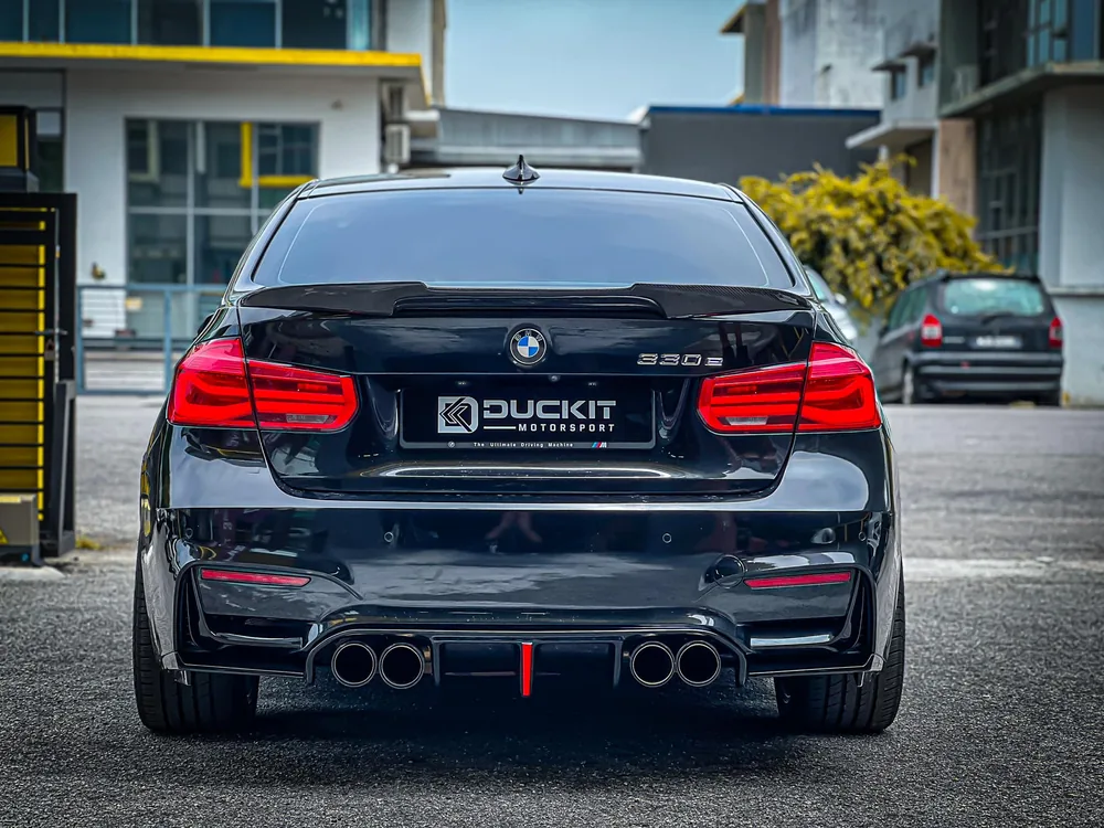 BMW F30 - V Style Diffuser with Brake Light (For M3)