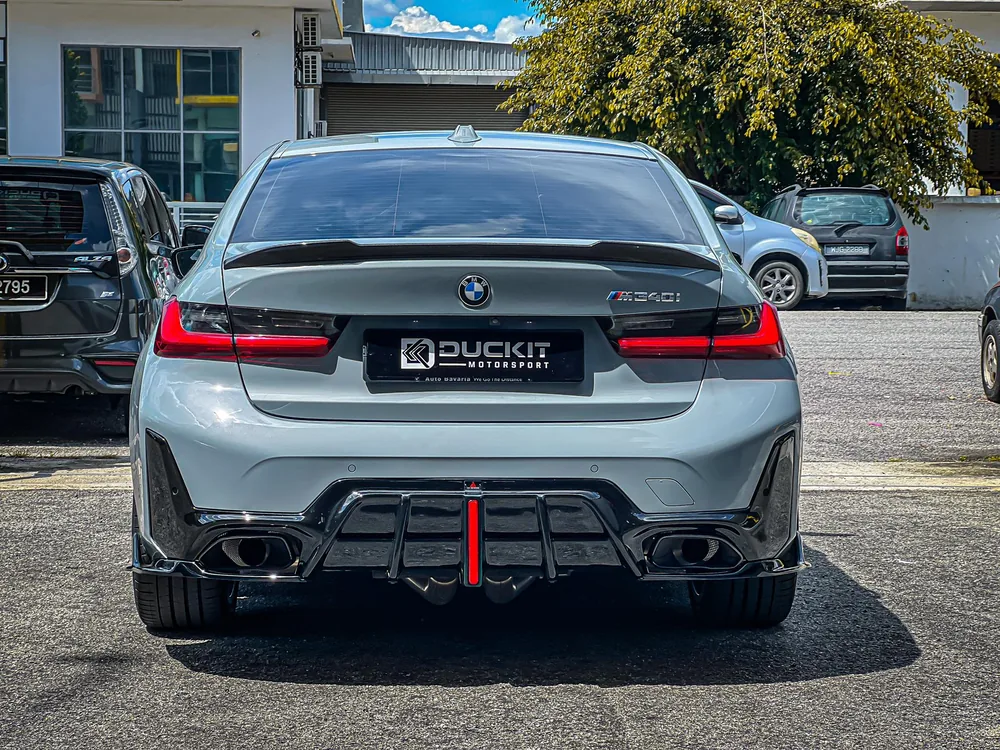 BMW G20 LCI - AE Design Rear Diffuser with Brake Light